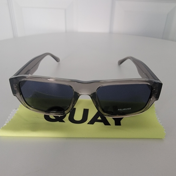 Quay Night Cap Navy Polarized Sunglasses - Picture 2 of 6